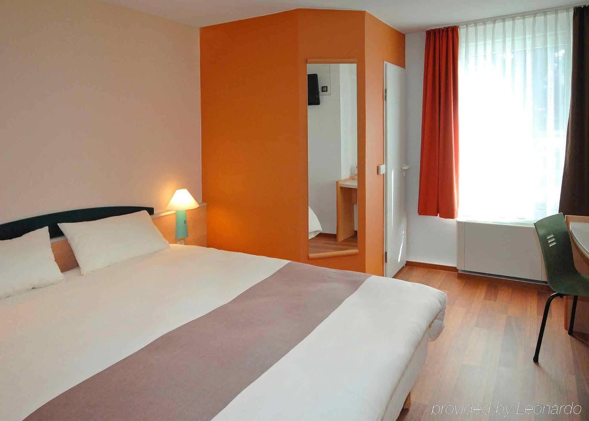 Ibis Heidelberg Hauptbahnhof Hotel Exterior photo